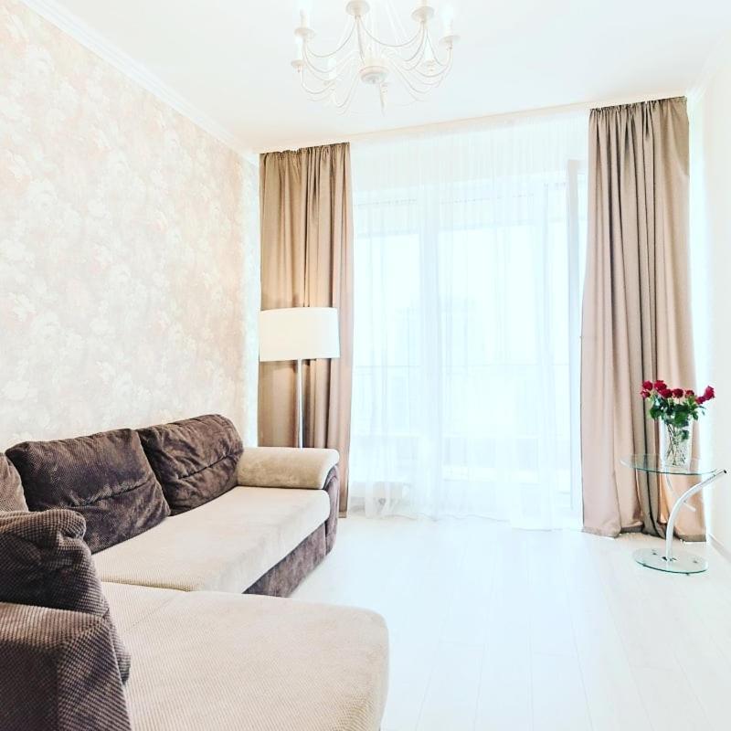 1 Room 60M2 Center Of Obolon Near River Side. With Terrace. 22 Floor Kiev Eksteriør billede