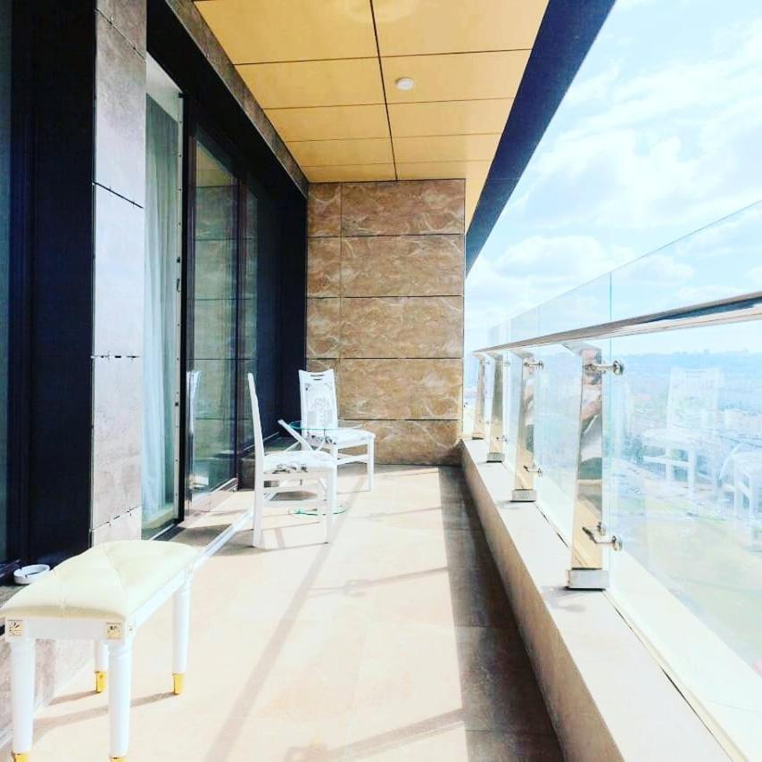 1 Room 60M2 Center Of Obolon Near River Side. With Terrace. 22 Floor Kiev Eksteriør billede