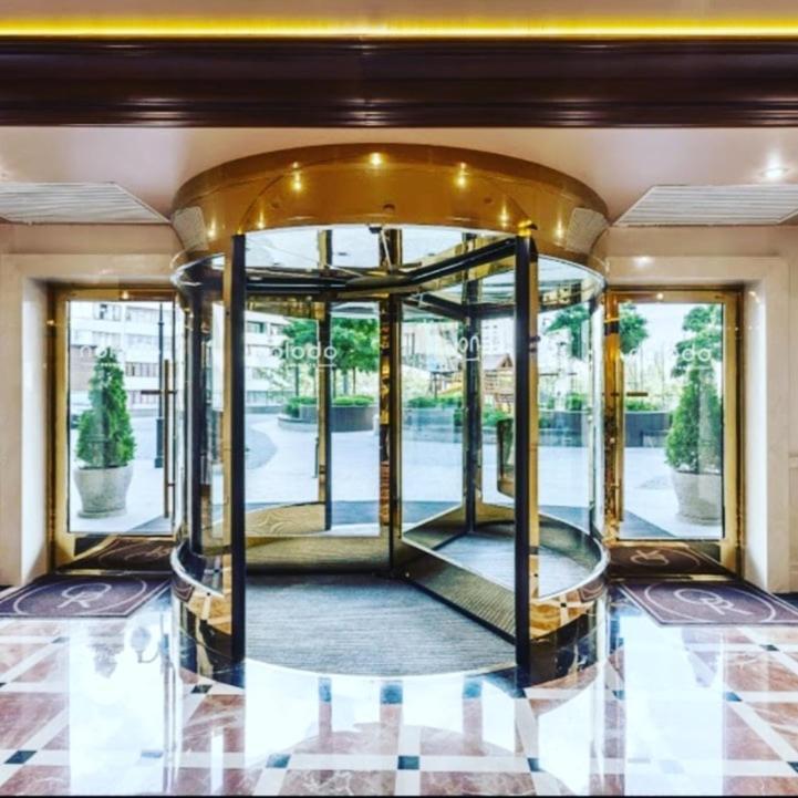 1 Room 60M2 Center Of Obolon Near River Side. With Terrace. 22 Floor Kiev Eksteriør billede